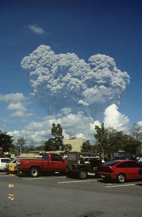 8 facts about the Mount Pinatubo eruption .